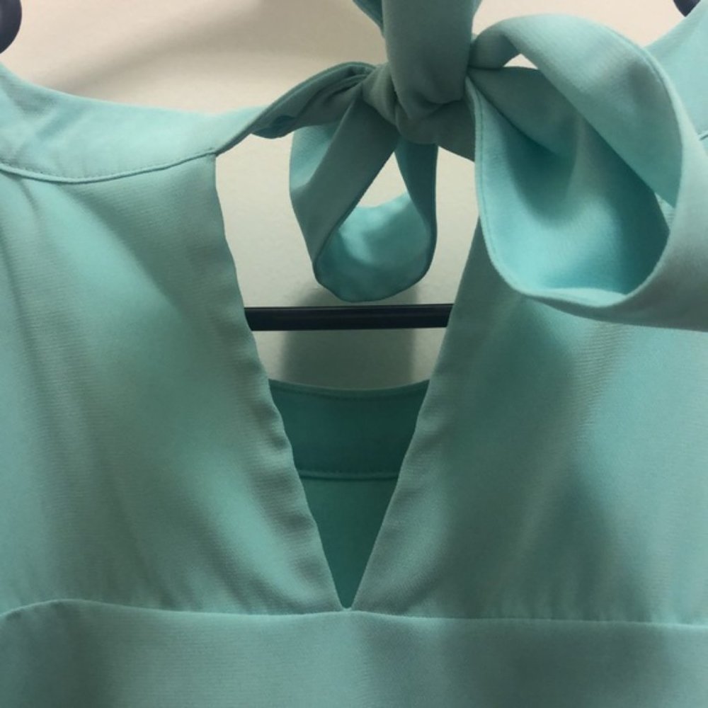 Aqua blue nice tank - Picture 4 of 4